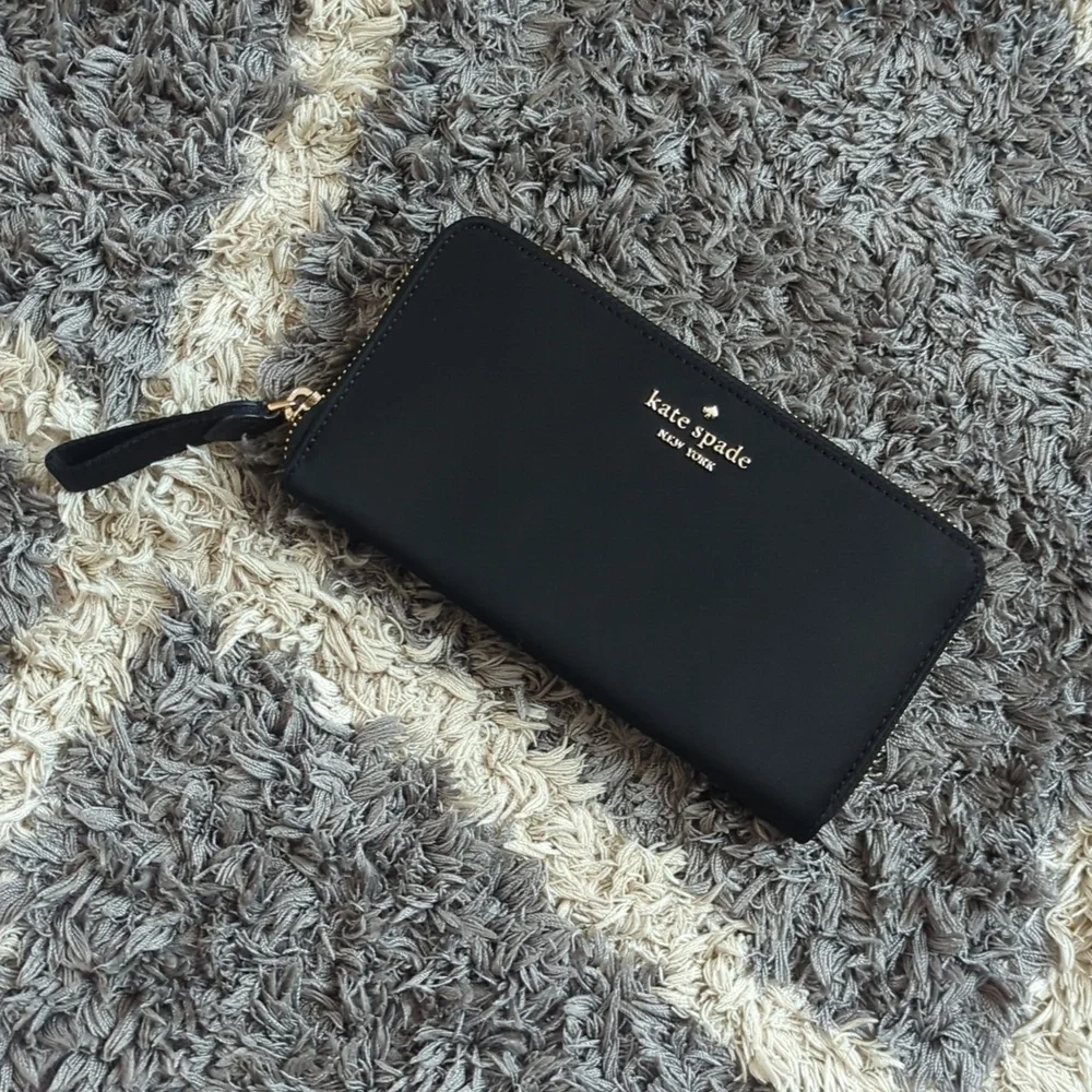Kate Spade New York Chelsea Large Continental Wallet Black And Gold
